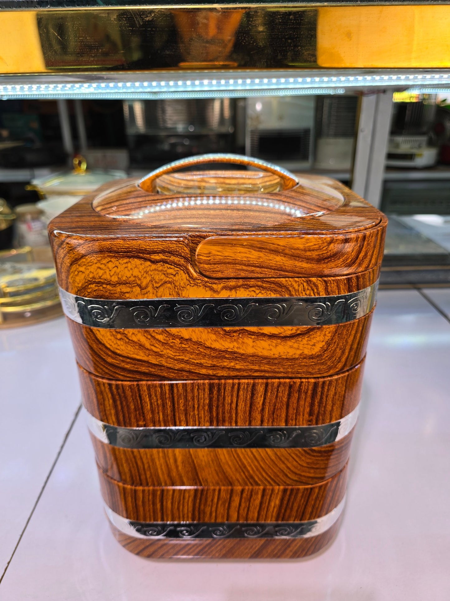 #hotpot
#hotpots
#brown hotpot near me
#hotpot in lahore
#lunch box
#box
#3 step lunch box