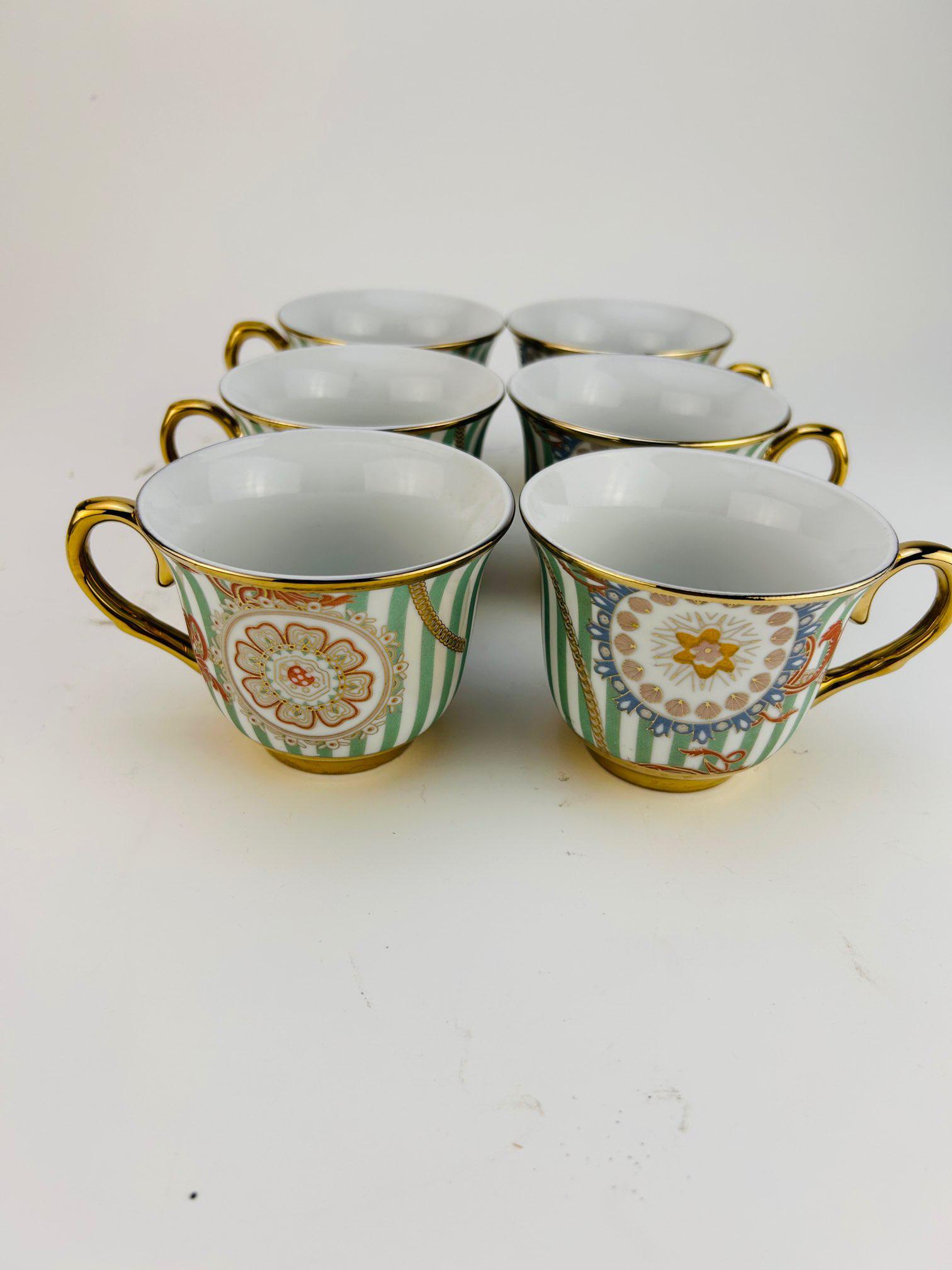 tea
tea cups