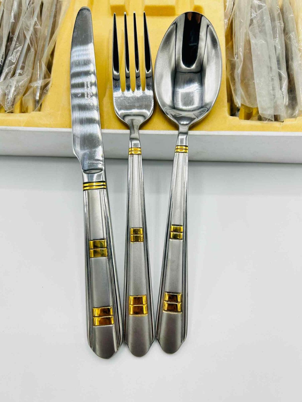 spoons
cutlery