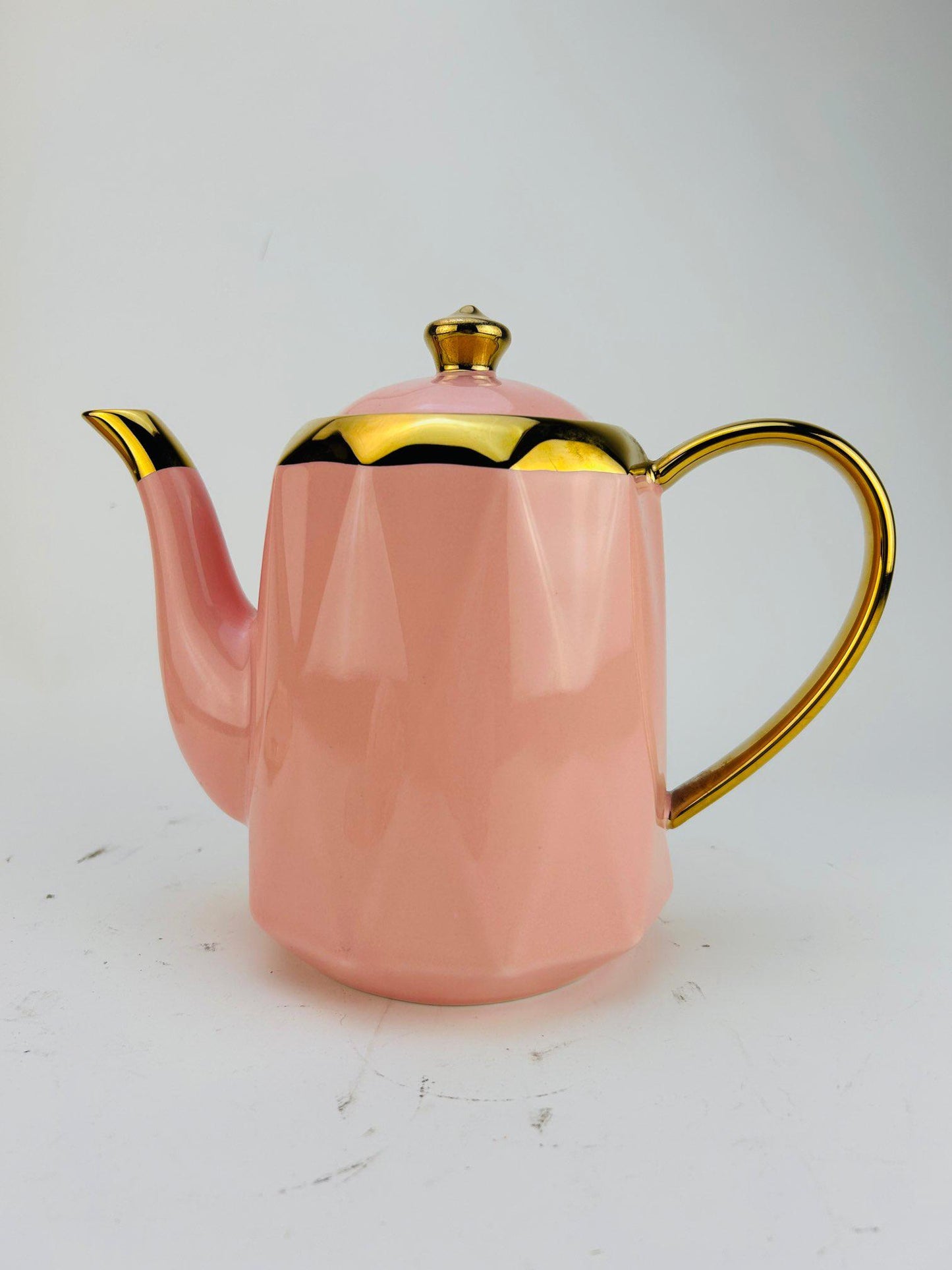 tea pot set
tea cups and saucers
tea kettle stovetop
copper tea kettle
tea pots for sale
afternoon tea set
tea pot and cup set
porcelain tea set
ceramic supply
