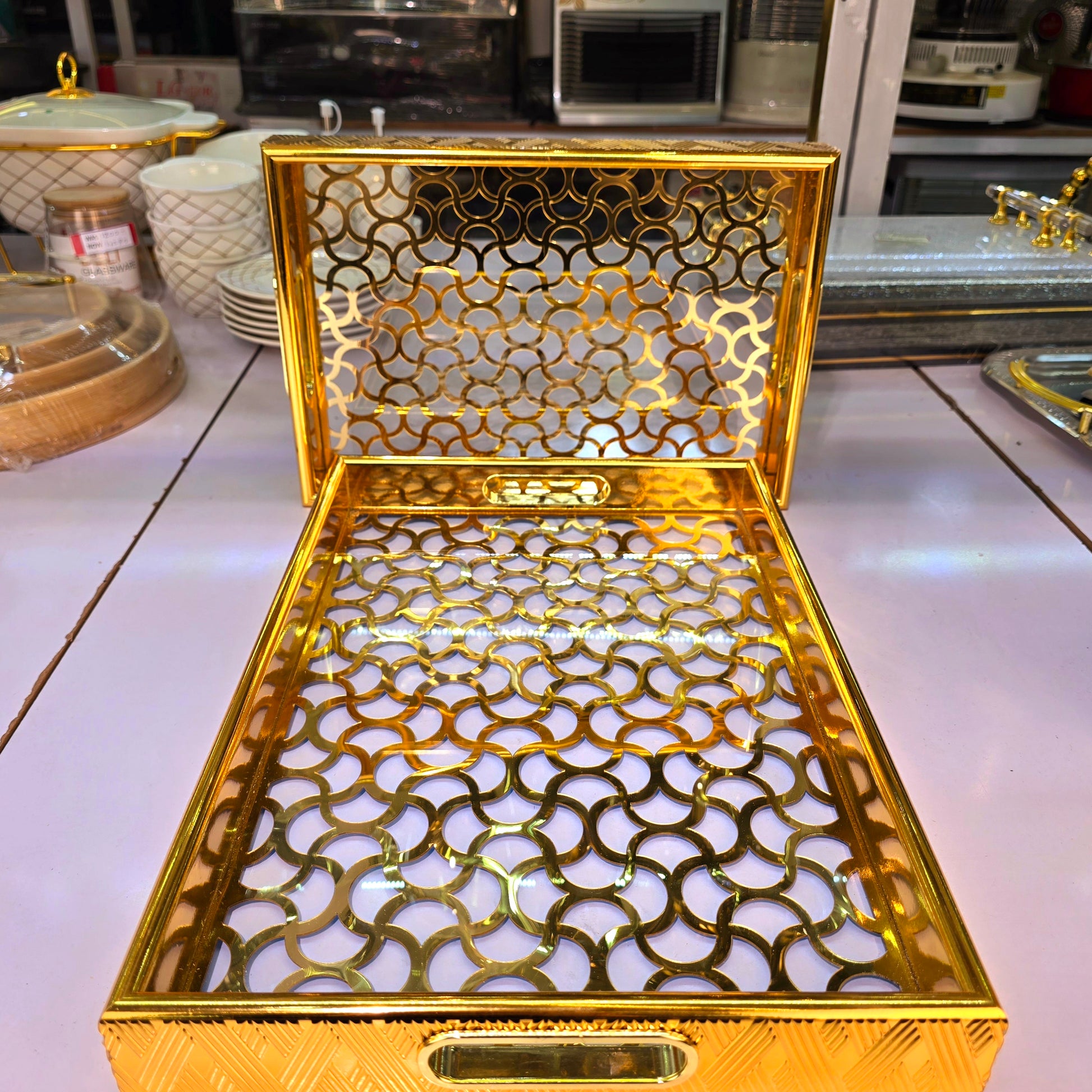 tray
3 tray
serving tray
transparent tray
decorative tray
food tray
serving tray with handles
serveware
dinner trays
glass tray
large serving tray
gold serving tray
golden serving dish
golden serving tray
golden tray